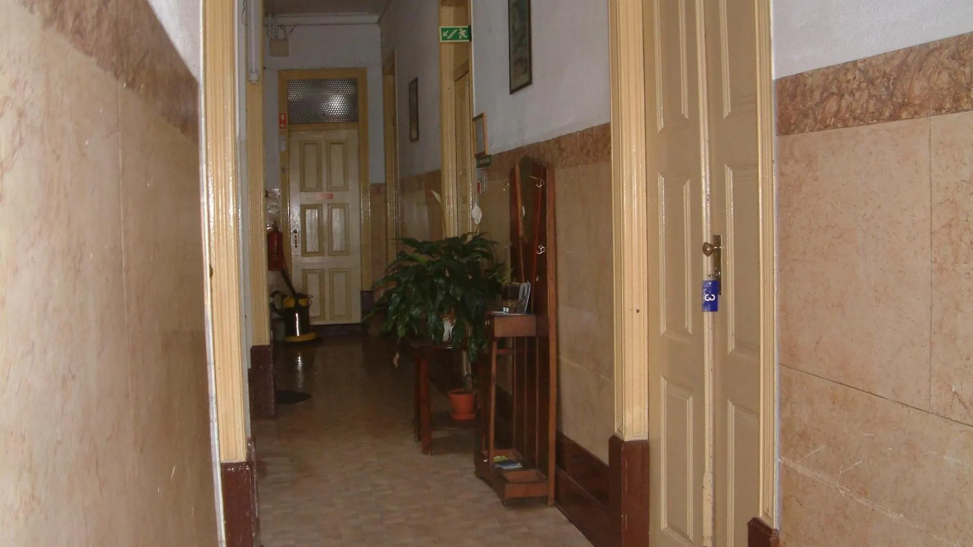 **  Santa Cruz Guest House Coimbra Portugal